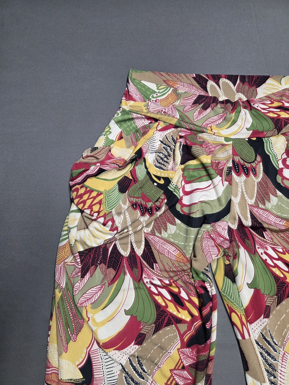 Wide Leg Printed Women's Pants in Multicolor Leaf Motif